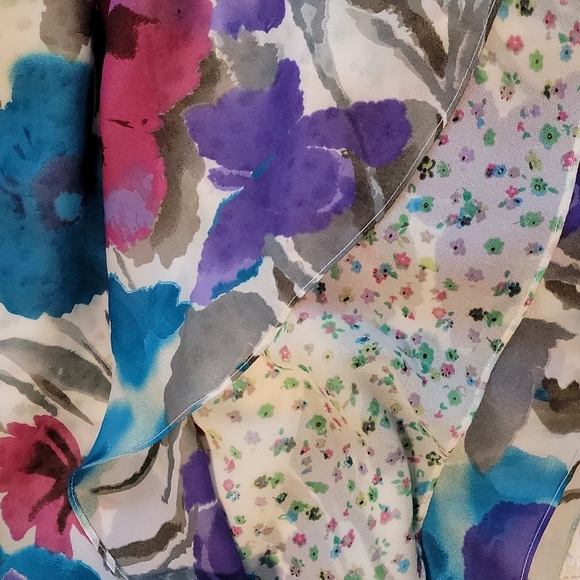 Unique layered Ryu floral dress - Picture 5 of 5